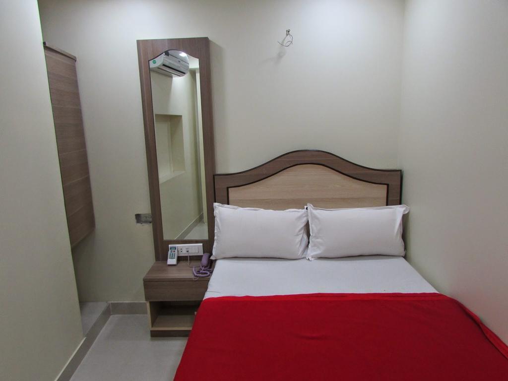 Royal Annex Hotel Bombaim Quarto foto