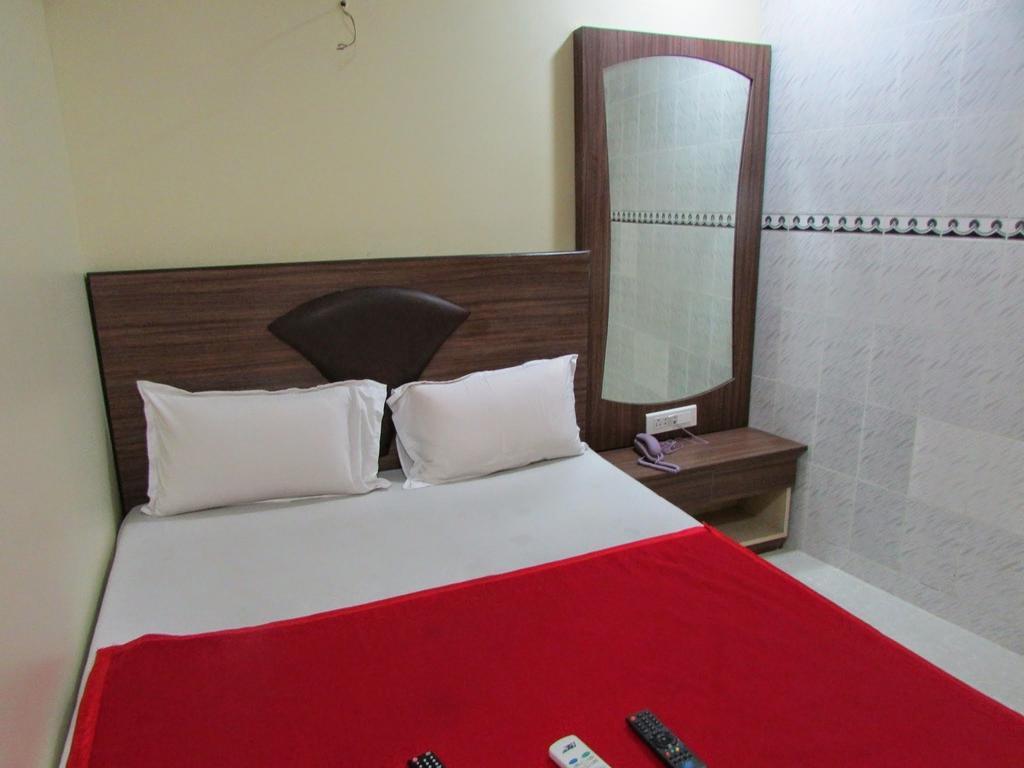Royal Annex Hotel Bombaim Quarto foto