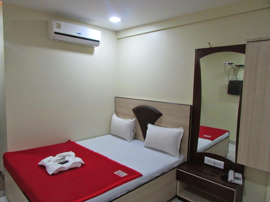 Royal Annex Hotel Bombaim Quarto foto